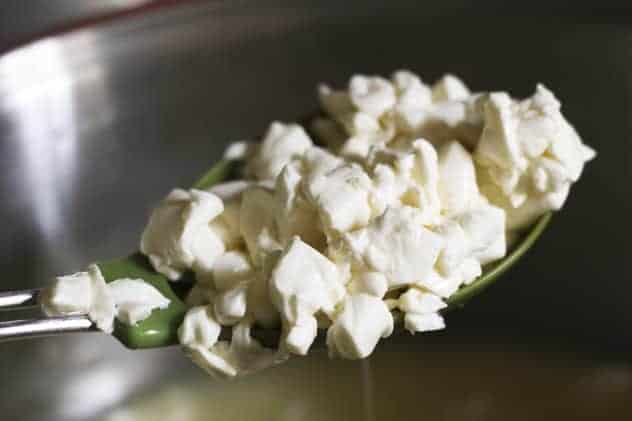 https://www.foodiewithfamily.com/wp-content/uploads/2013/01/homemade-feta-1.jpg