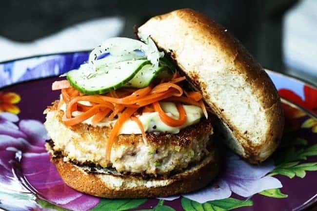 https://www.foodiewithfamily.com/wp-content/uploads/2013/05/Asian-Salmon-Burger-with-Wasabi-Mayo.jpg