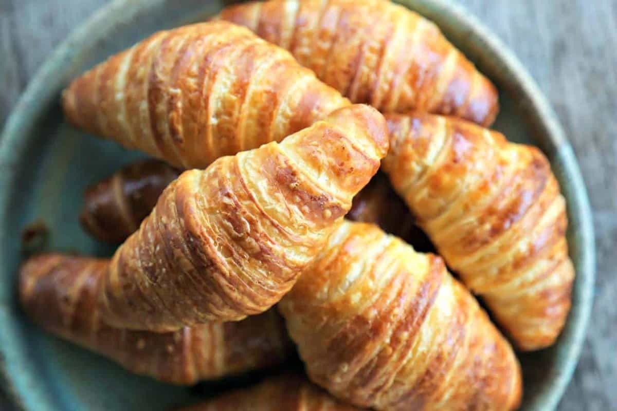 Homemade French Croissants (step by step recipe) - The Flavor Bender